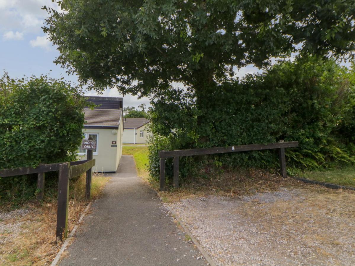 Harcombe House Bungalow 9 Newton Abbot Exterior photo